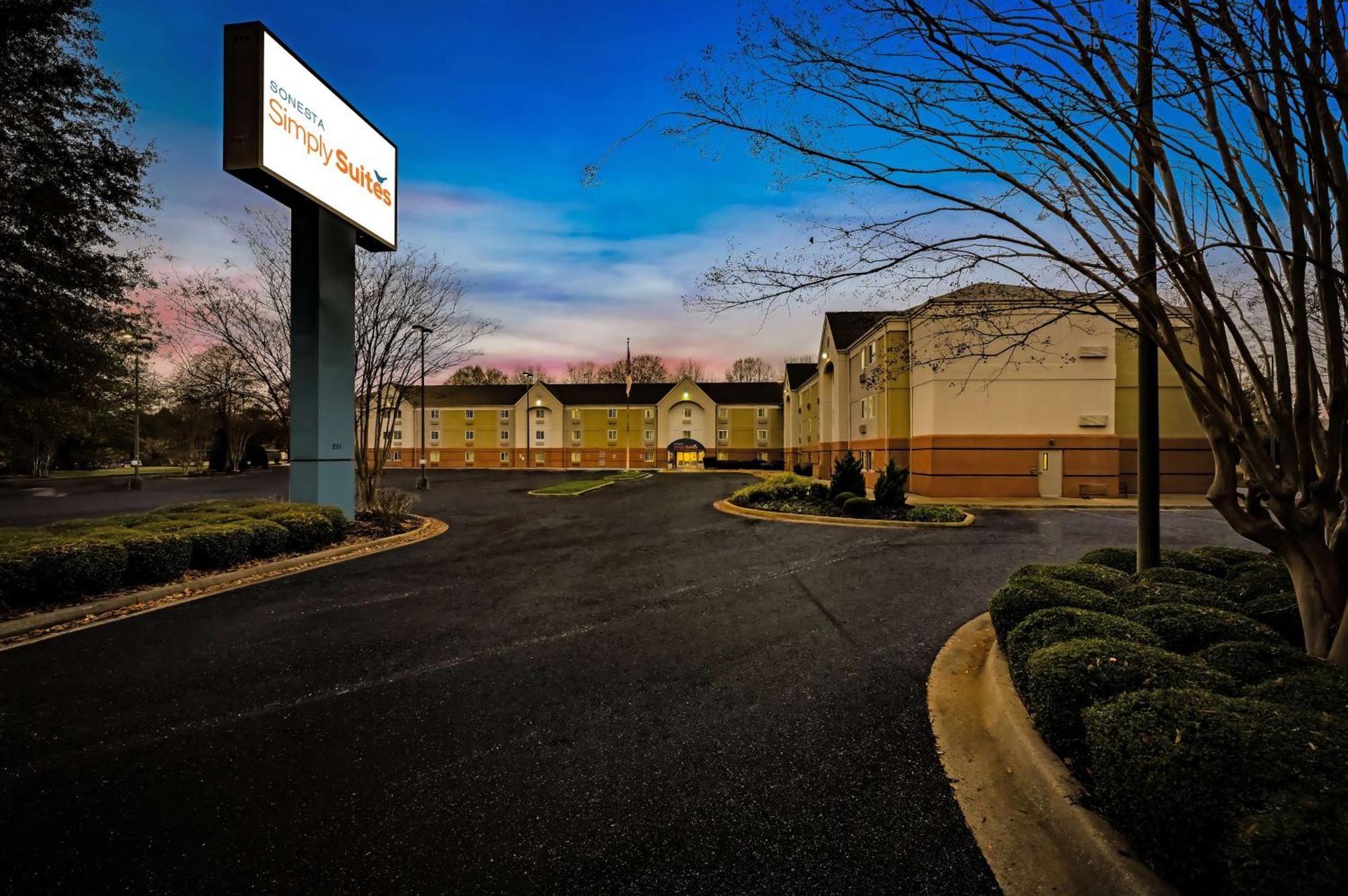 Sonesta Simply Suites Huntsville Research Park מראה חיצוני תמונה