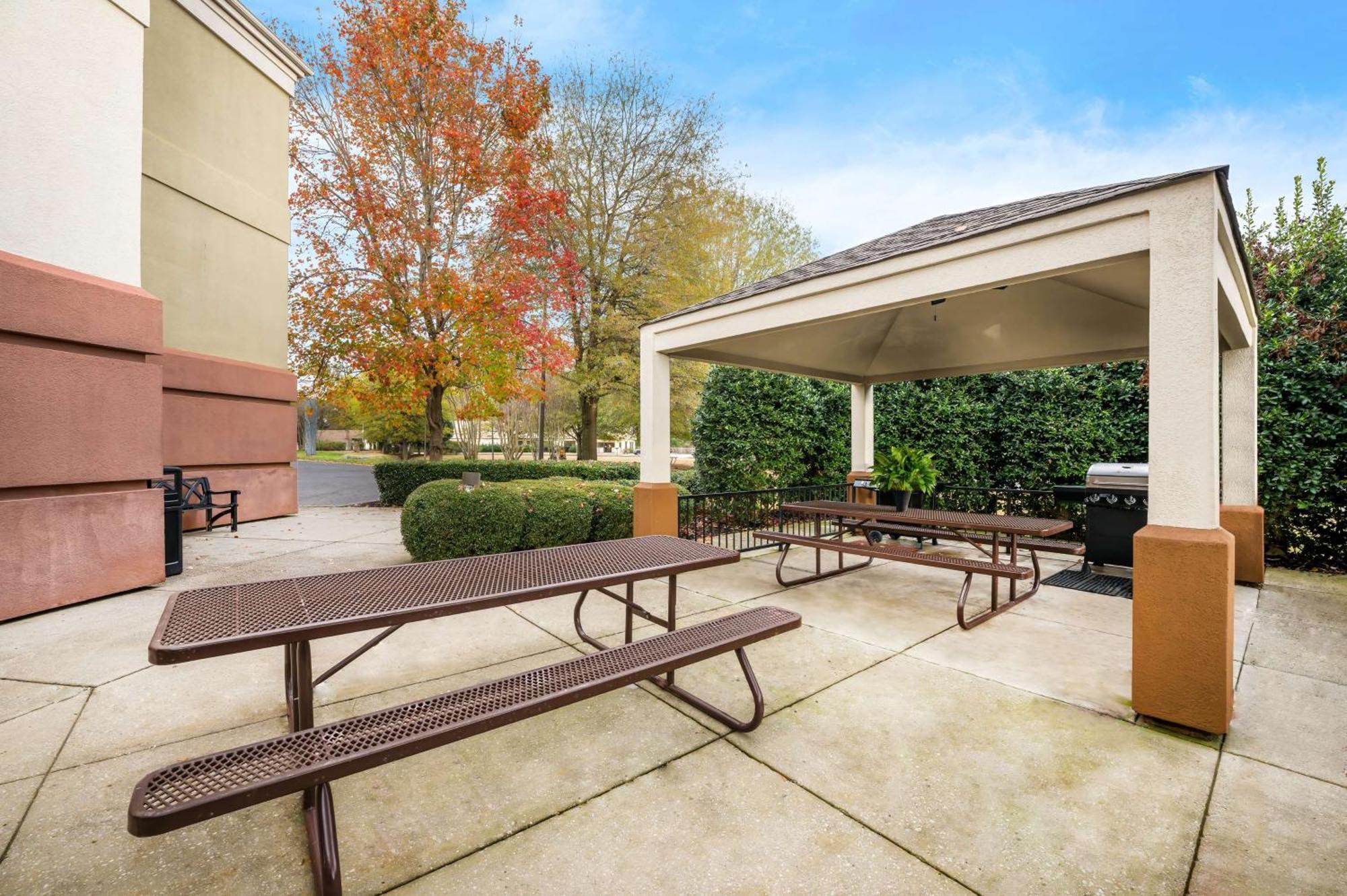 Sonesta Simply Suites Huntsville Research Park מראה חיצוני תמונה