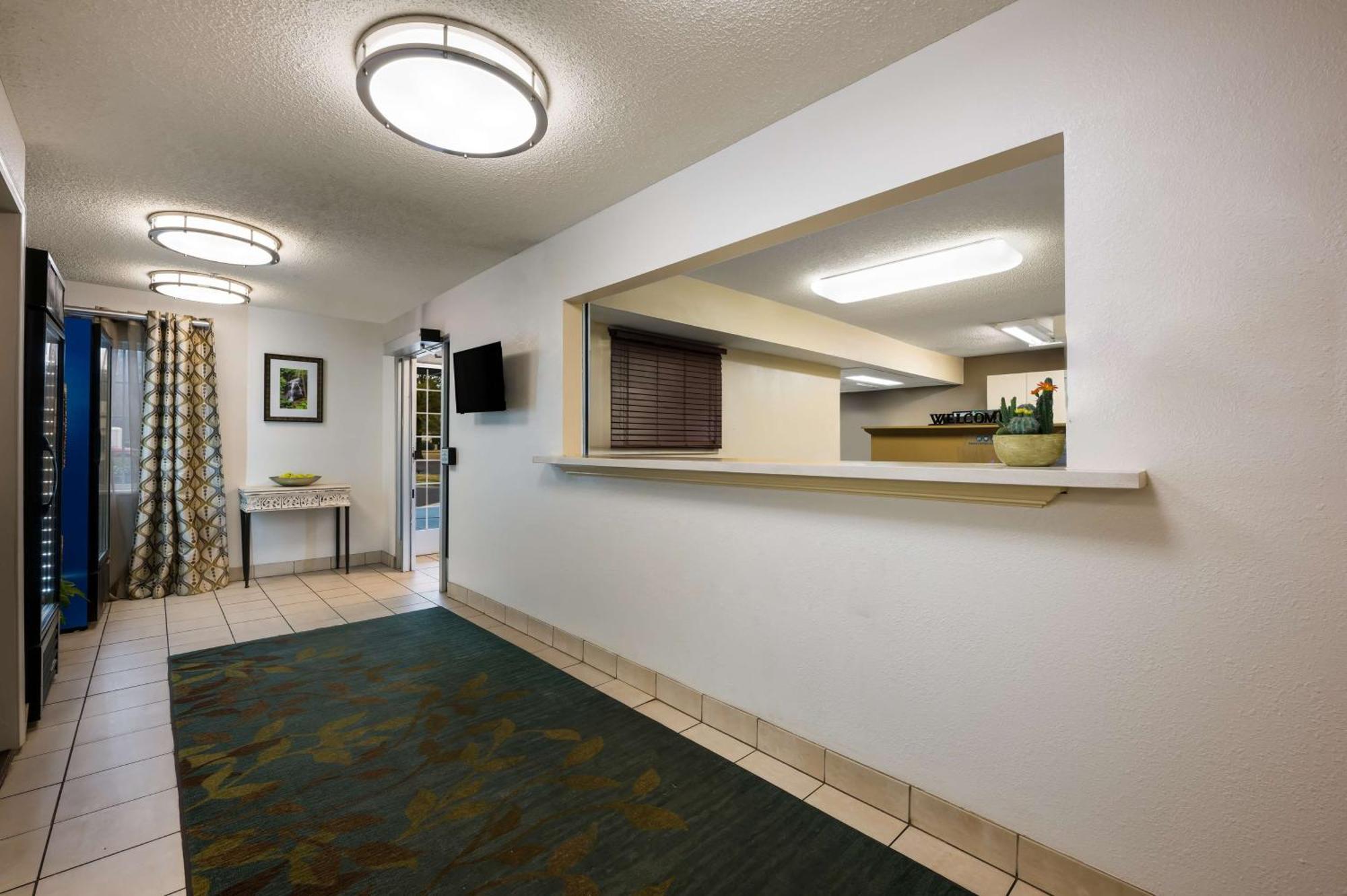 Sonesta Simply Suites Huntsville Research Park מראה חיצוני תמונה